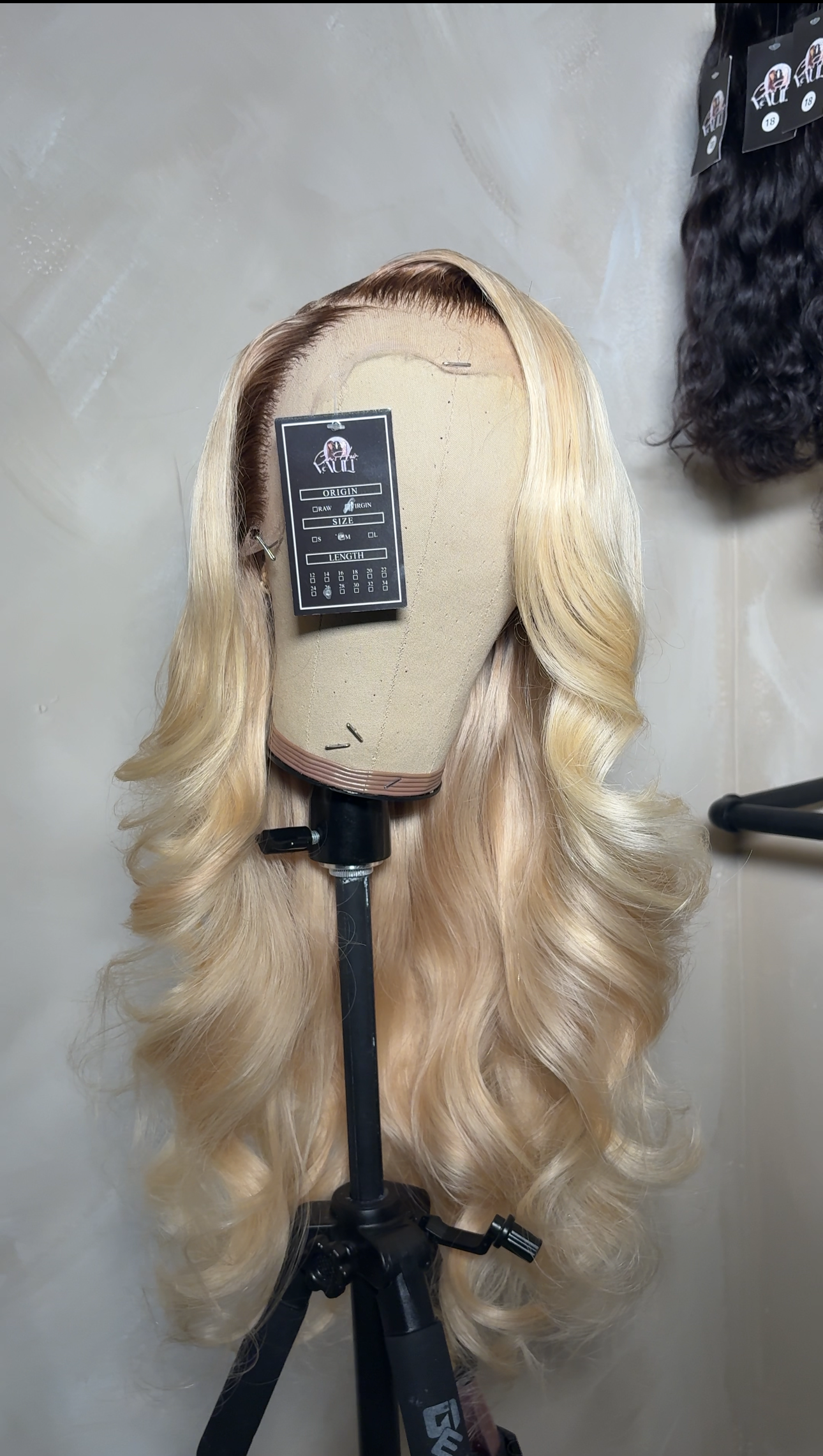 KIM UNIT 👱‍♀️